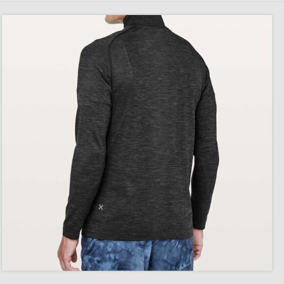Lululemon Men's Metal Vent Tech 1/2 Zip Size L Deep Coal Black Activewear - Picture 2 of 8